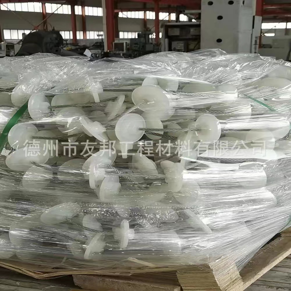 1672400682147942.jpg 鋼絲繩管鏈輸送機(jī)推板.jpg